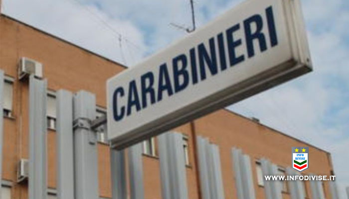 Bomba carta davanti alla caserma dei carabinieri: nei guai due ragazzi di 14 e 13 anni