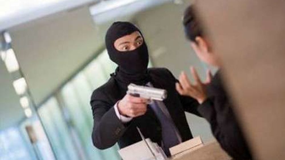 “Ha urlato troppo al ladro che stava rapinando il supermercato”. Negato il risarcimento alla commessa