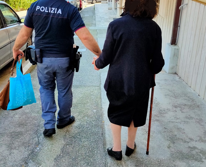 Poliziotto salva un’anziana e chiede la promozione per meriti straordinari: il Tar respinge l’istanza