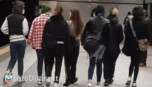 Milano, Fermate 11 borseggiatrici in metro: tutte incinte, in carcere non andranno mai