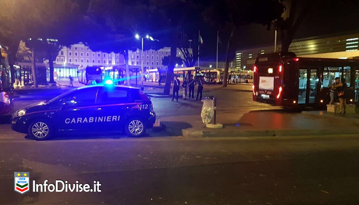 Roma: maxi rissa davanti alla stazione Termini, ferito un carabiniere