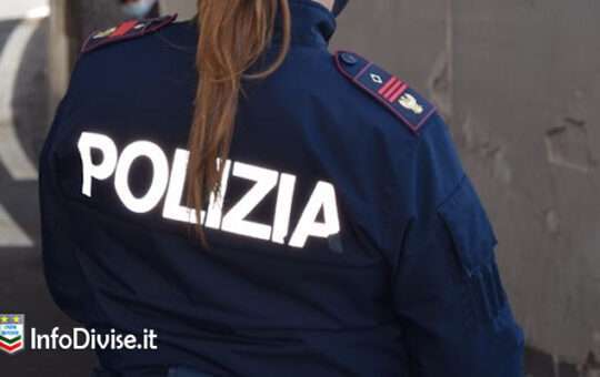 Poliziotta violentata Napoli