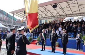 gonfalone Comune di Napoli Croce d'Oro al Merito dall'Arma dei Carabinieri
